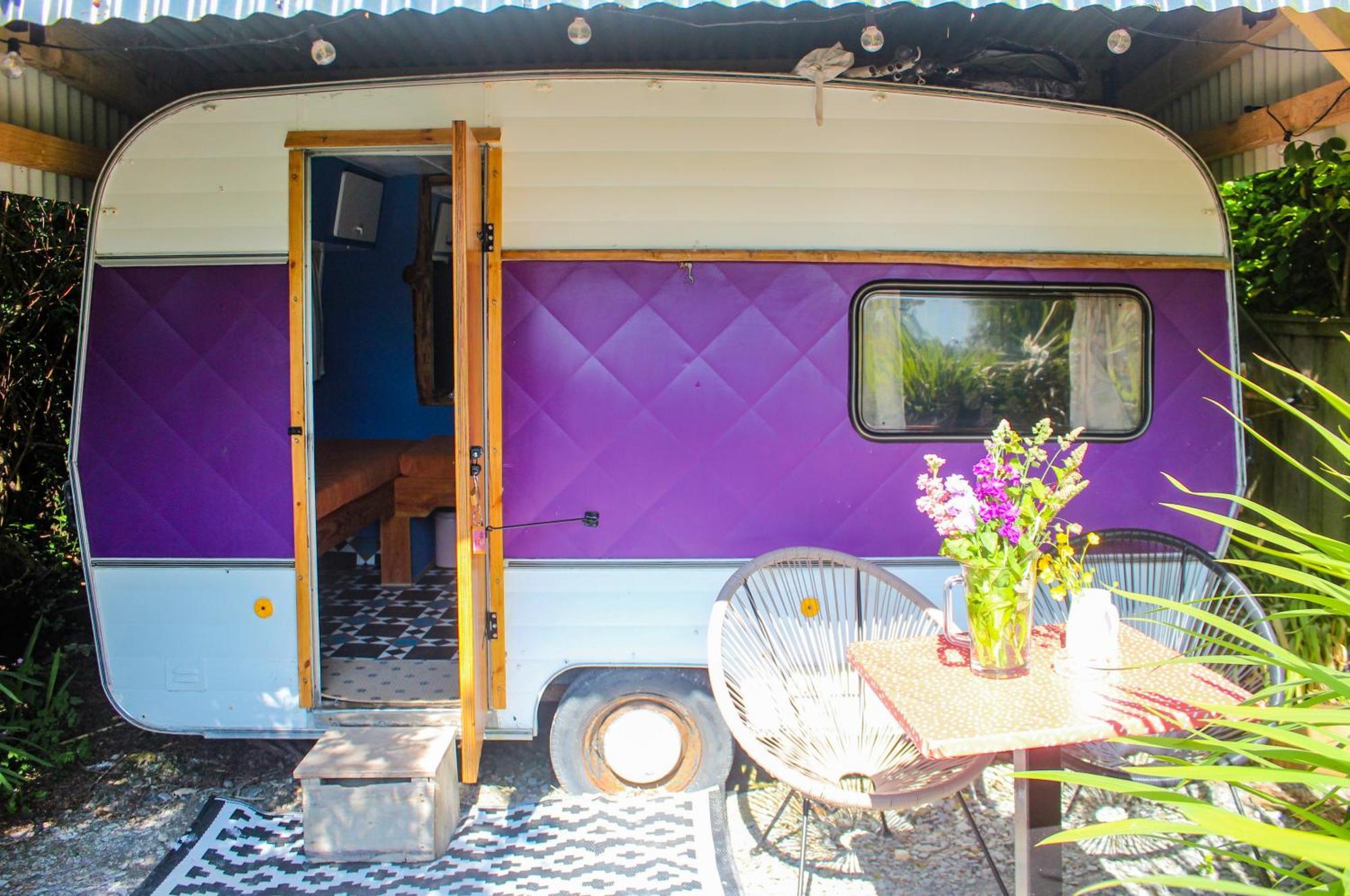 ホテル Retro Caravans At Valentia Island Escape Chapeltown エクステリア 写真