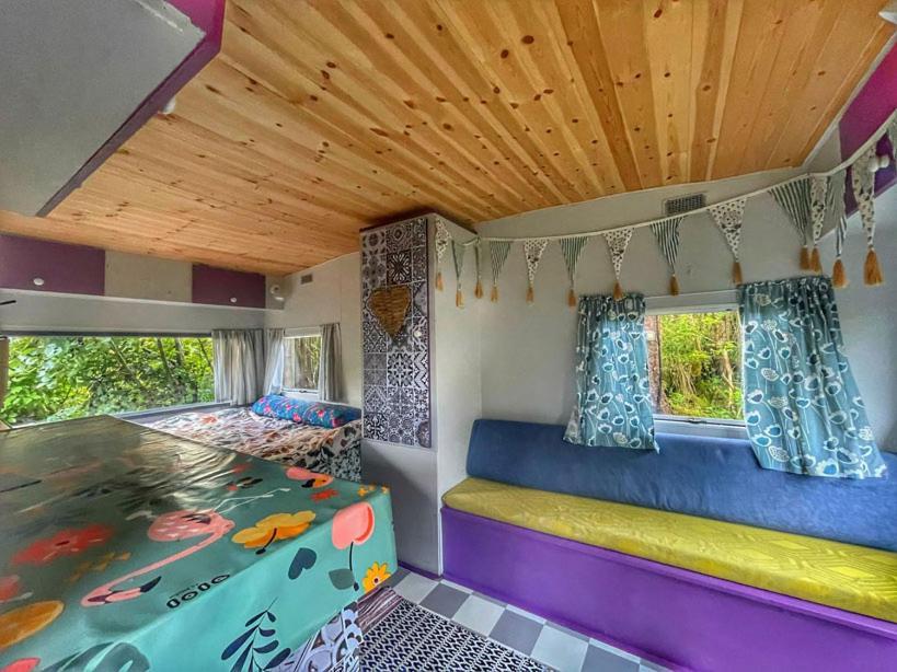 ホテル Retro Caravans At Valentia Island Escape Chapeltown エクステリア 写真