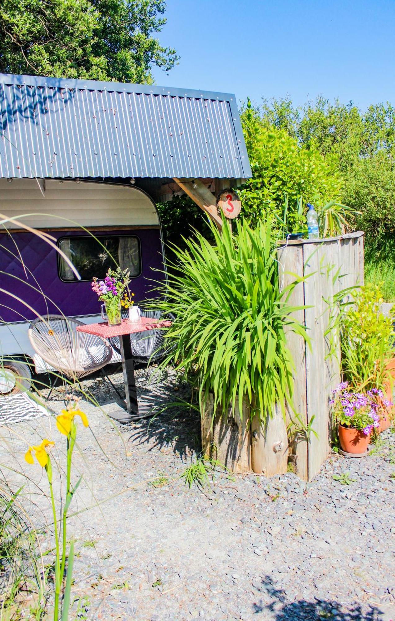 ホテル Retro Caravans At Valentia Island Escape Chapeltown エクステリア 写真