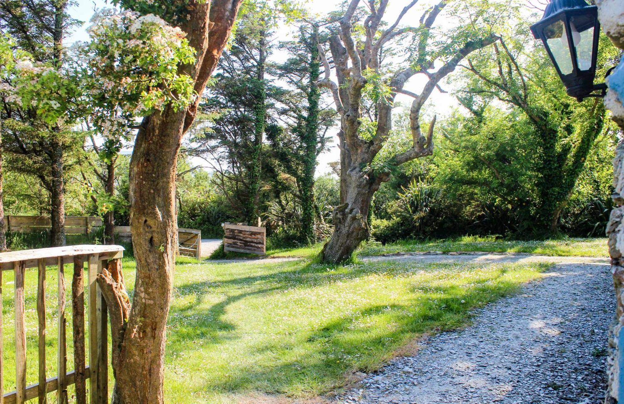 ホテル Retro Caravans At Valentia Island Escape Chapeltown エクステリア 写真